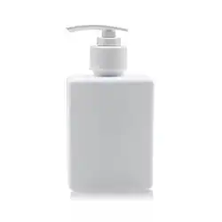 El HDPE se utiliza para fabricar botellas resistentes que resisten los aceites. Las botellas transparentes suelen estar hechas de otros plásticos, como tereftalato de polietileno