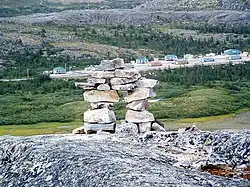 Inukshuk con vista a Kangiqsualujjuaq
