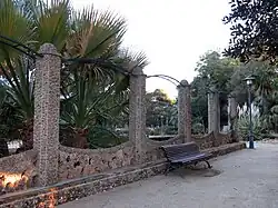 Paseo porticado modernista