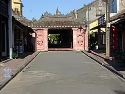 Acceso rodado desde el lado este