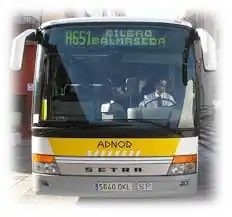 Antiguo autobus de ADNOD operando la linea A0651