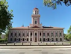 Edificio de la Academia Petrina en Jelgava (1775)