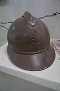 Casco Adrian de la Primera Guerra Mundial del ejército serbio