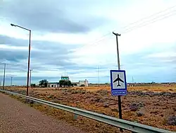 El aeropuerto en el ingreso a Deseado.