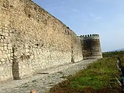 Muralla del monasterio.