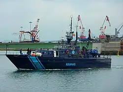 Patrullero Alcaraván-I entrando en el puerto de Santander