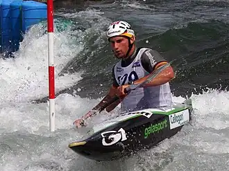 Vehículo acuático de propulsión humana.