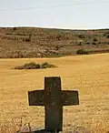 Cruz al lado de la carretera