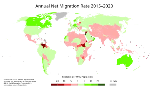 Verde: más personas migran al país de las que se van. Rojo: al menos la misma cantidad de personas salen y entran en el territorio. Las áreas mostradas no son necesariamente países independientes o reconocidos. (haz clic en la imagen para ver los detalles en inglés).