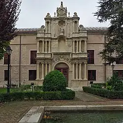 Fachada del Colegio de San Ambrosio de Valladolid, de Francisco de Praves