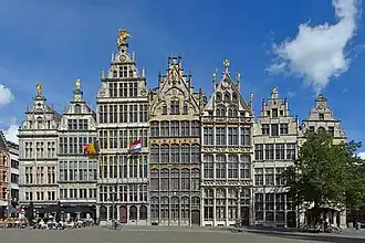 Edificios del Grote Markt[8]​ de Amberes.