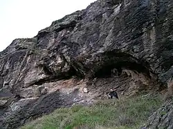 Exterior de la cueva Antzoriz II.