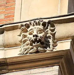 Assézat: mufles de león / gárgola.