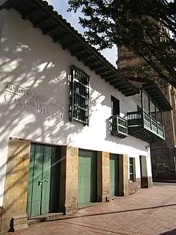 Casa del Florero