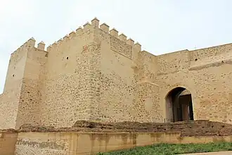 Lienzos norte y este del entronque con La Alcazaba