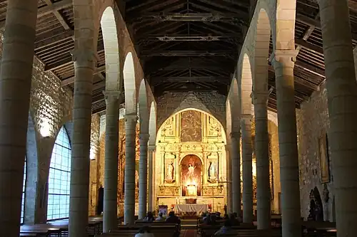 Las tres naves del templo.