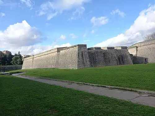 Cara y flanco del baluarte de Santa María