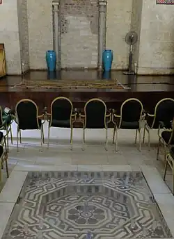 Fuente de mármol en la qa'a (sala de recepción) del palacio Bashtak.