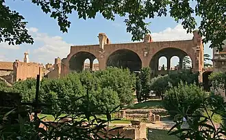 Vista de los grandes arcos.
