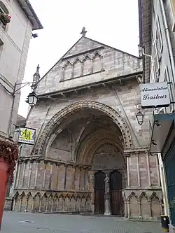 Portal de los burgueses (siglo&nbsp;XIX).