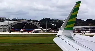 Hangar de Sepinggan y aviones de Betavia Air, tomado desde aeronave de Citilink en 2014.