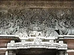 Escultura de esteatita en el templo de Hoysala en Belur, India.[21]​