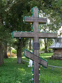 Cruz de madera en Ucrania.