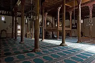 Mezquita Eşrefoğlu en Beyşehir (1297), otra mezquita de columnas de madera