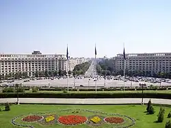 Vista del bulevar Unirii desde el Palacio.