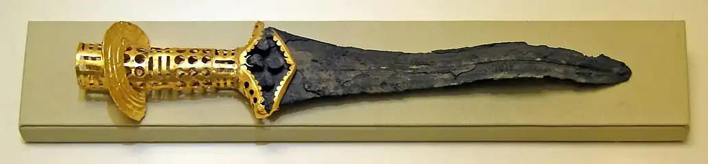 Daga de bronce procedente de Malia (hacia 1800-1700&nbsp;a.&nbsp;C.)