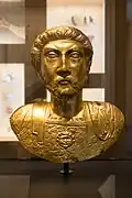 Copia del busto en oro del emperador Marco Aurelio