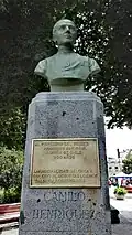Detalle busto C. Henríquez.