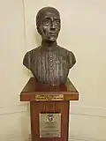Busto en salón Camilo Henríquez.