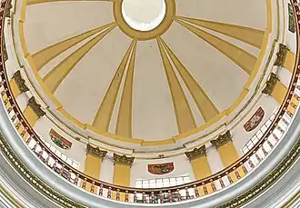 Cúpula capilla del Sagrario de Bogotá con el escudo de los Vergara