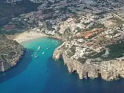 De cala Llucalari a Cales Coves