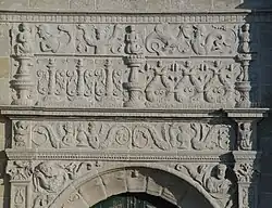 Detalle dintel trabajado