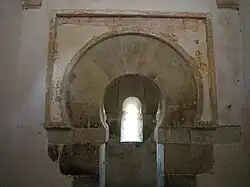 Detalle arcos de herradura.