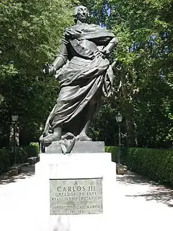 Estatua de Carlos III (Jardín Botánico de Madrid, la original en la plaza Mayor de Burgos), modelado de Alfonso Bergaz y fundición de Domingo Urquiza, 1784.[10]​