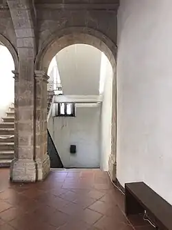 Pasillos en la parte interior.