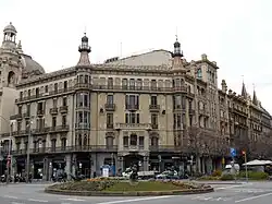 Casa Pia Batlló (1891-1896), de José Vilaseca.