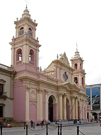Catedral de Salta (1858-1882), ejemplo de neobarroco decimonónico argentino.