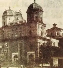 Catedral Nuestra Señora de Chiquinquirá antes del terremoto de 1911, que destruyó su espadaña y las famosas águilas