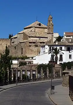 Vista de la Iglesia de San Lorenzo desde la Calle Cotrina