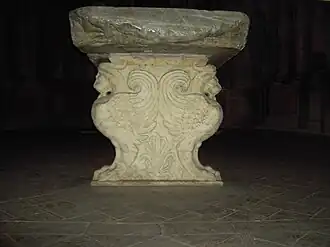 La mensa pauperum, en el oratorio di Santa Barbara