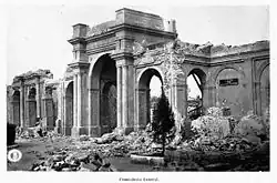 Ruinas de la entrada principal.