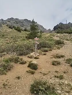 Carteles en el ascenso al Cerro Piltriquitrón