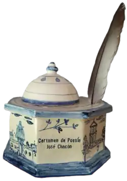 Trofeo del Certamen de Poesía José Chacón.