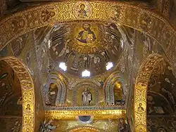 Mosaico del Cristo Pantocrátor, en el ábside central.