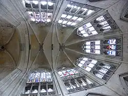 Vista de las bóvedas del coro