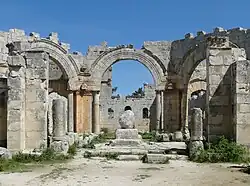 El octágono central con la columna de Simeón el Estilita